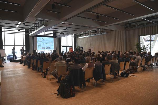 Größeres verbindendes Netzwerk: Dachverband Biomasseheizwerke West wird zu Alpenregion